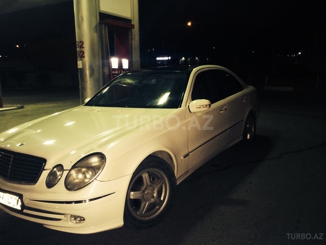 Mercedes E 200 2004, 191,000 km - 2.5 l - Bakı