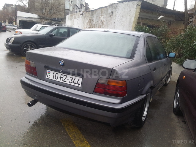 BMW 318 1992, 378,000 km - 1.8 l - Bakı