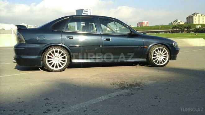 Opel Vectra 2000, 250,000 km - 1.6 l - Bakı