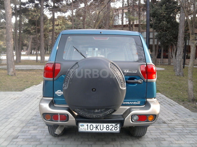 Nissan Terrano 2002, 165,000 km - 2.4 l - Bakı