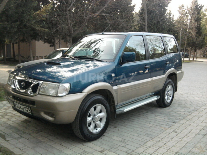 Nissan Terrano 2002, 165,000 km - 2.4 l - Bakı