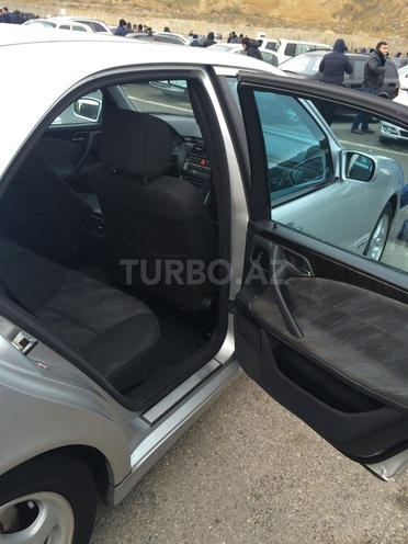 Mercedes E 280 2000, 360,000 km - 2.8 л - Bakı