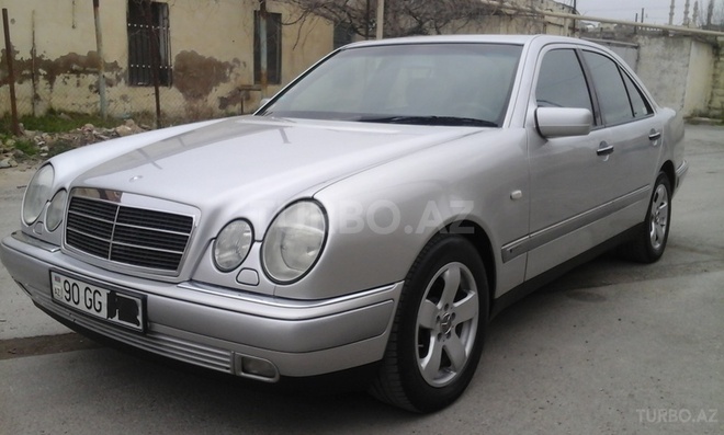 Mercedes E 230 1997, 247,000 km - 2.3 l - Bakı