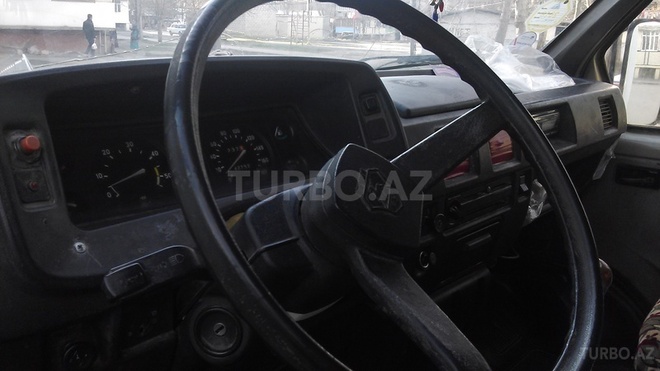 GAZ 330202-740 1997, 200,000 km - 2.4 l - Mingəçevir