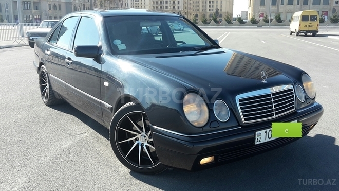 Mercedes E 230 1998, 377,000 km - 2.3 l - Bakı