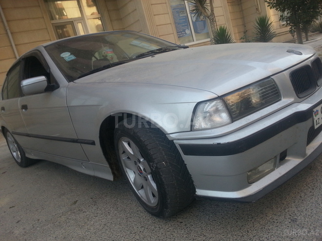 BMW 318 1991, 175,000 km - 1.8 л - Bakı