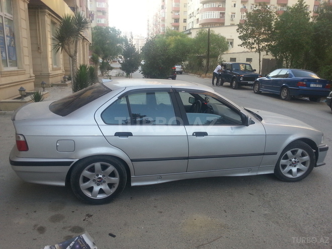 BMW 318 1991, 175,000 km - 1.8 л - Bakı