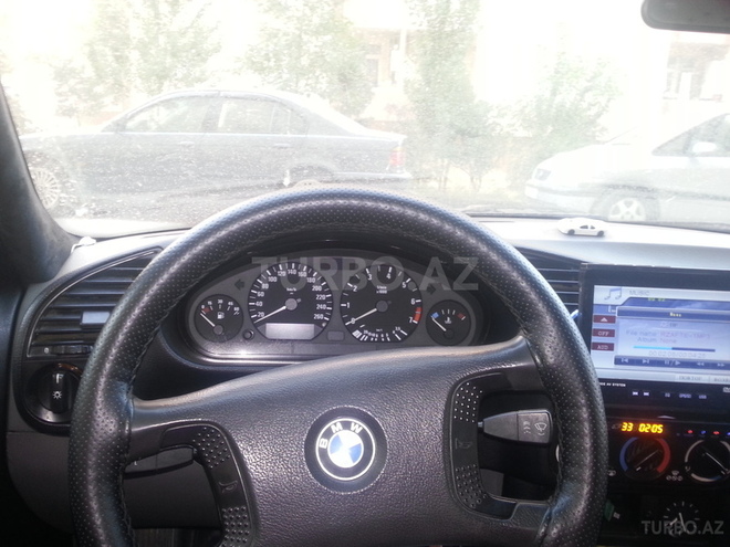 BMW 318 1991, 175,000 km - 1.8 л - Bakı