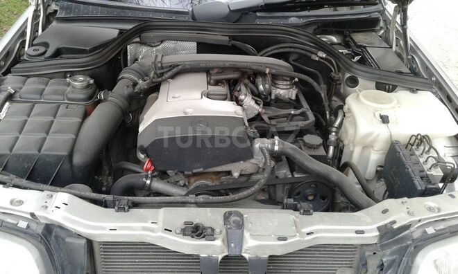 Mercedes C 180 2000, 141,000 km - 1.8 л - Bakı