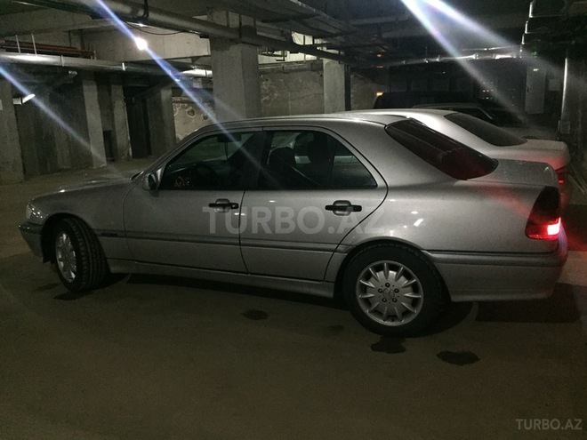 Mercedes C 200 2000, 20,134 km - 2.2 л - Bakı