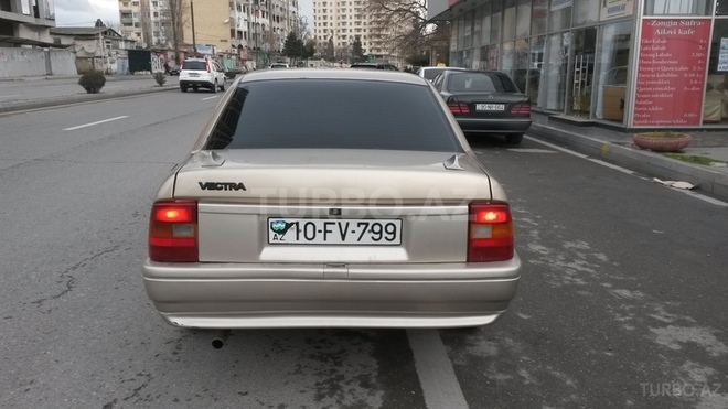 Opel Vectra 1991, 170,000 km - 2.0 л - Bakı