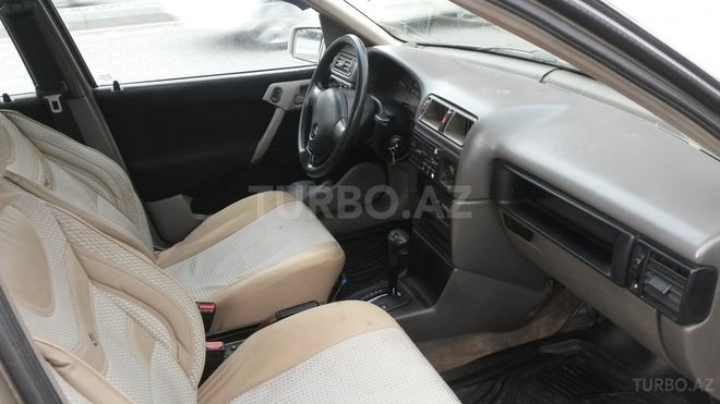 Opel Vectra 1991, 170,000 km - 2.0 л - Bakı