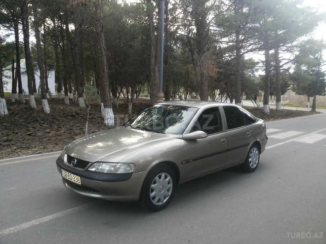 Opel Vectra 1997, 150,000 km - 1.8 l - Sumqayıt
