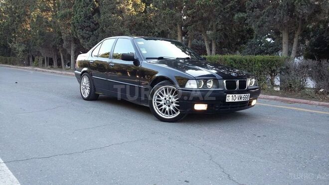 BMW 318 1994, 3,358,000 km - 1.8 l - Ucar