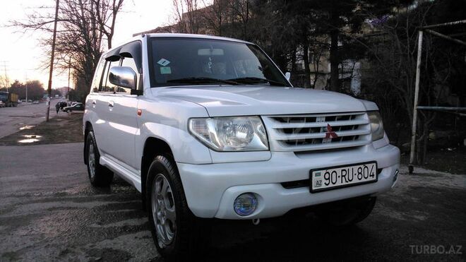 Mitsubishi Pajero io 2002, 300,000 km - 2.0 л - Bakı
