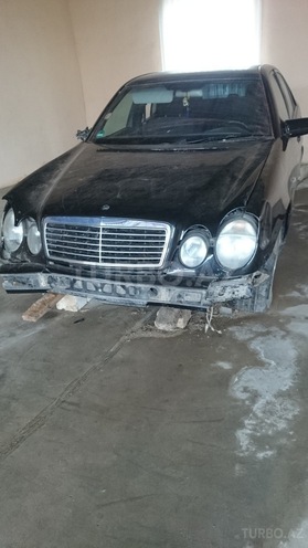 Mercedes E 240 1998, 160,000 km - 2.4 l - Şəmkir