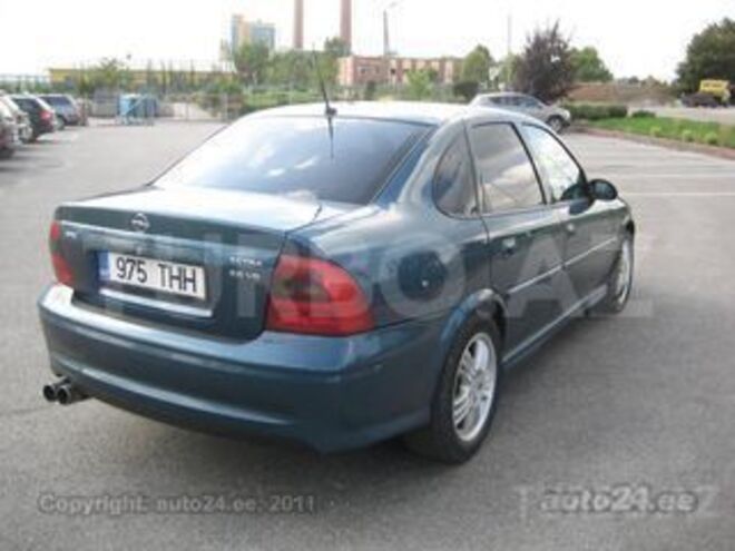 Opel Vectra 2001, 158,000 km - 2.2 l - Bakı