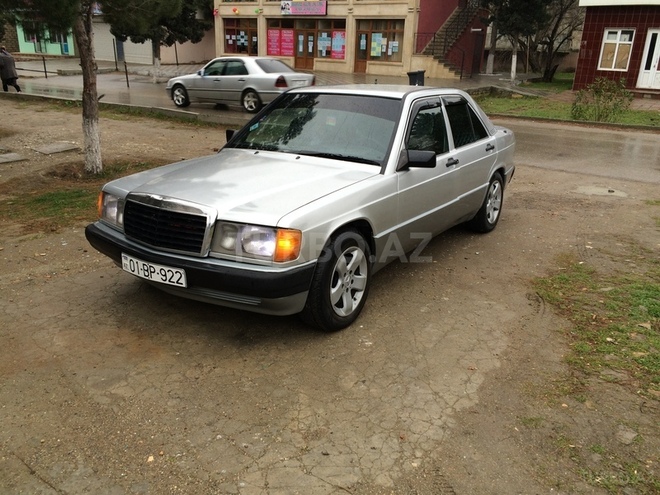 Mercedes 190 1992, 240,000 km - 1.8 l - Sumqayıt