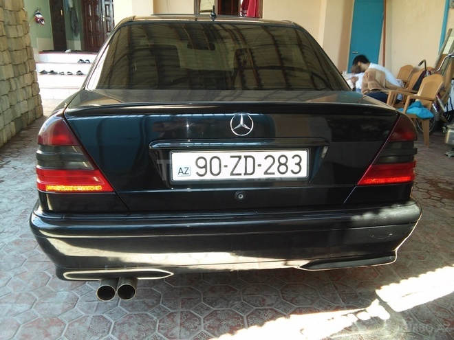 Mercedes C 240 1999, 290,000 km - 2.4 л - Bakı