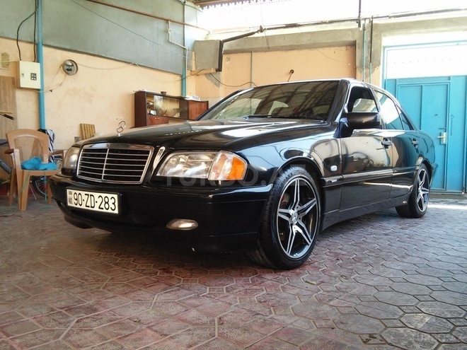 Mercedes C 240 1999, 290,000 km - 2.4 л - Bakı