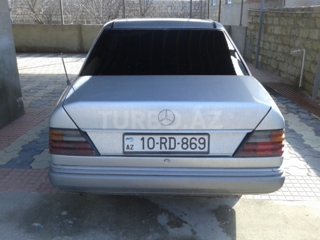 Mercedes E 250 1991, 172,000 km - 2.5 l - Sumqayıt