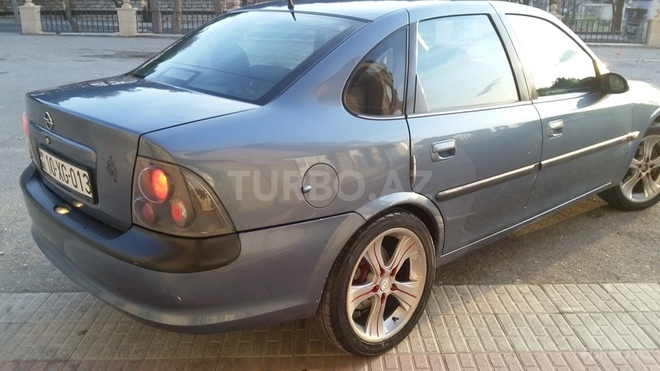 Opel Vectra 1998, 195,000 km - 2.0 л - Bakı