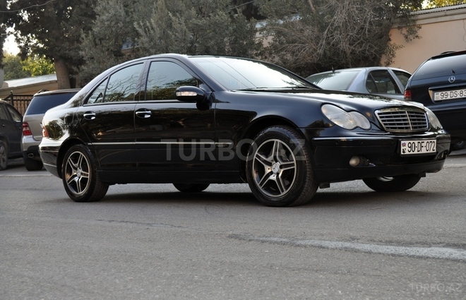 Mercedes C 200 2000, 202,000 km - 2.0 l - Bakı