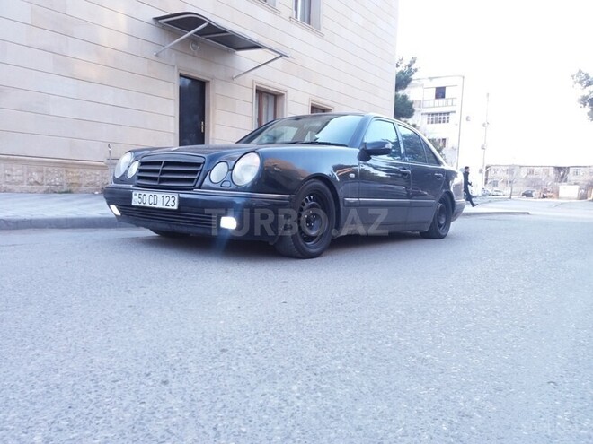 Mercedes E 240 1997, 245,000 km - 2.4 l - Sumqayıt