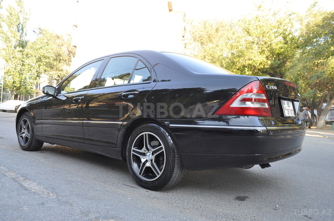 Mercedes C 200 2000, 202,000 km - 2.0 l - Bakı