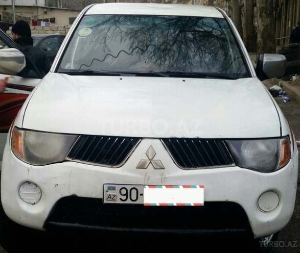 Mitsubishi L200 2008, 180,300 km - 2.5 л - Bakı