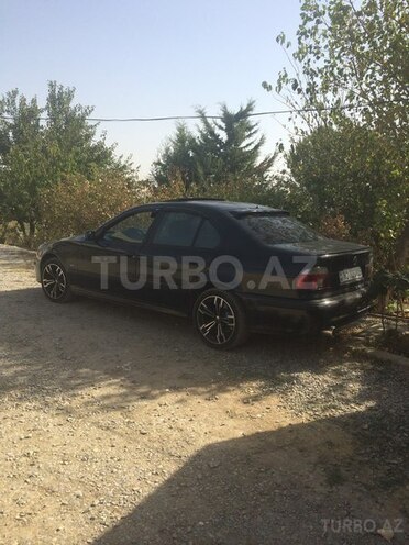 BMW 528 1996, 296,000 km - 2.8 l - Bakı