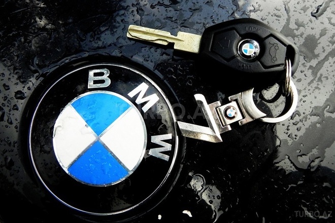BMW 528 2000, 290,000 km - 2.8 л - Bakı