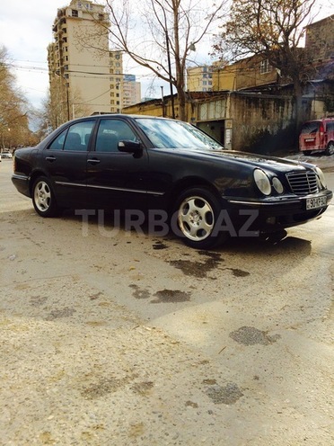Mercedes E 200 2001, 180,000 km - 2.0 л - Bakı