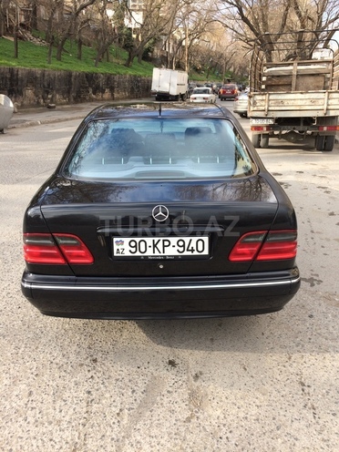 Mercedes E 200 2001, 180,000 km - 2.0 л - Bakı