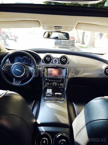 Jaguar  2010, 81,000 km - 5.0 l - Bakı