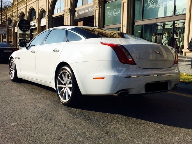 Jaguar  2010, 81,000 km - 5.0 l - Bakı