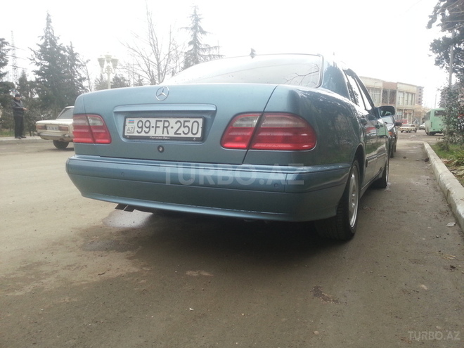 Mercedes E 200 2000, 184,000 km - 2.0 l - Gəncə