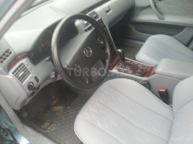 Mercedes E 200 2000, 184,000 km - 2.0 l - Gəncə