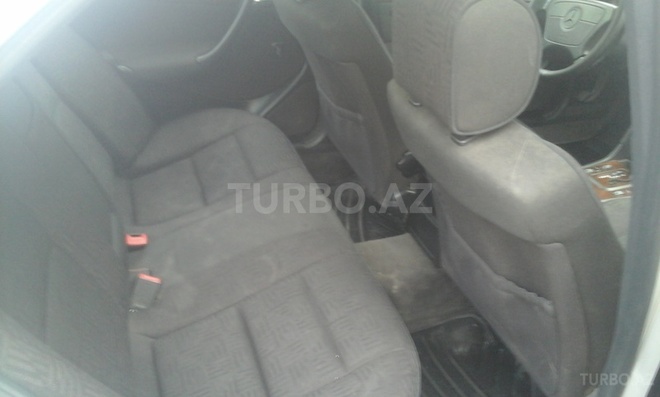 Mercedes C 200 1998, 272,226 km - 2.0 l - Bakı