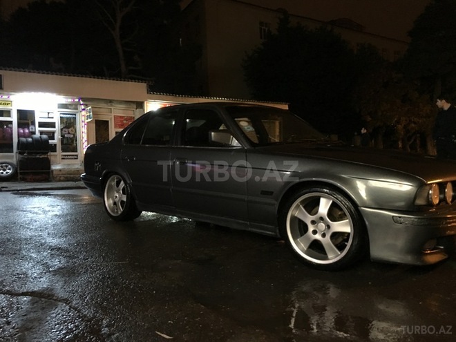 BMW 525 1991, 300 km - 2.5 l - Bakı