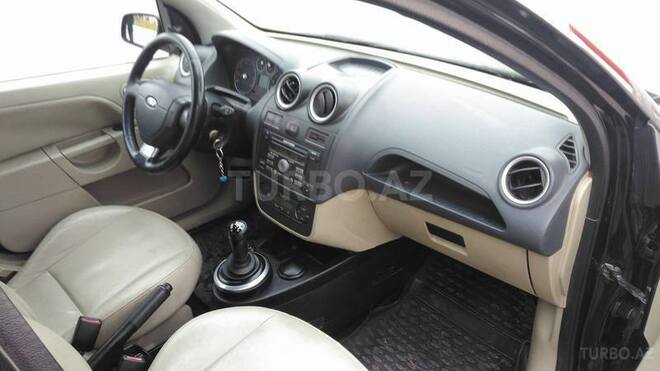 Ford Fiesta 2007, 216,000 km - 1.4 л - Bakı