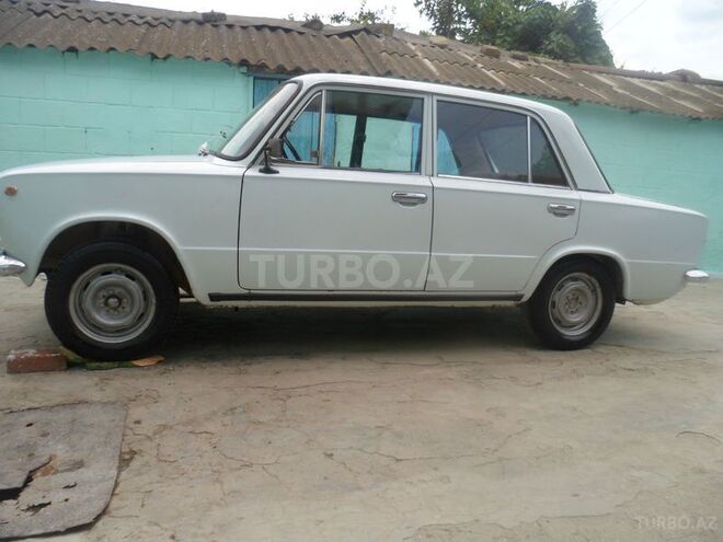 LADA (VAZ) 2101 1971, 99,000 km - 0.2 l - Neftçala