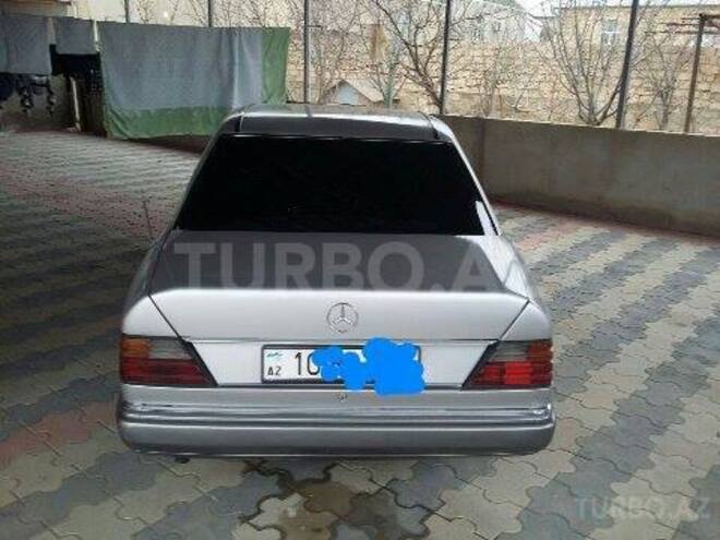 Mercedes E 250 1991, 172,000 km - 2.5 l - Sumqayıt