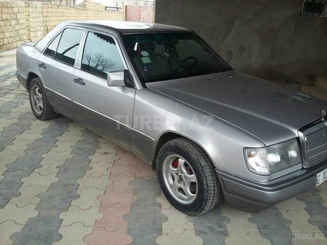 Mercedes E 250 1991, 172,000 km - 2.5 l - Sumqayıt