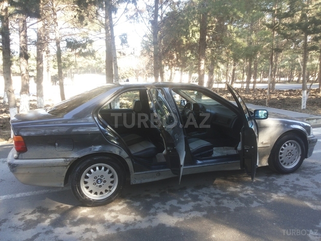 BMW 320 1992, 250,000 km - 2.0 l - Sumqayıt