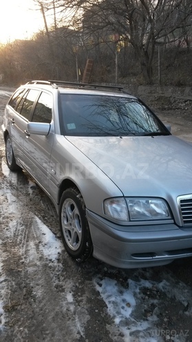 Mercedes C 200 1998, 160,000 km - 0.2 l - Qusar