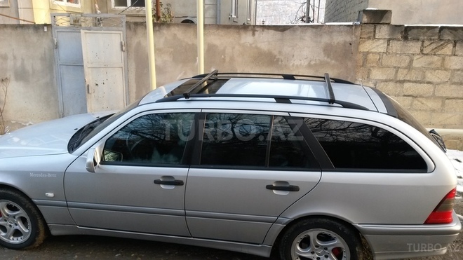 Mercedes C 200 1998, 160,000 km - 0.2 l - Qusar