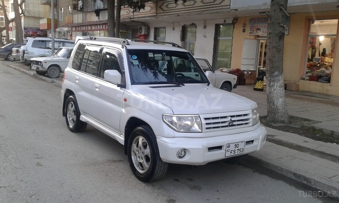 Mitsubishi Pajero io 1999, 250,000 km - 1.8 l - Bakı