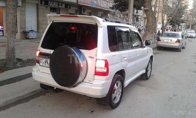 Mitsubishi Pajero io 1999, 250,000 km - 1.8 l - Bakı