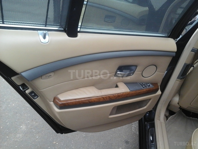 BMW 745 2003, 197,300 km - 4.4 l - Bakı